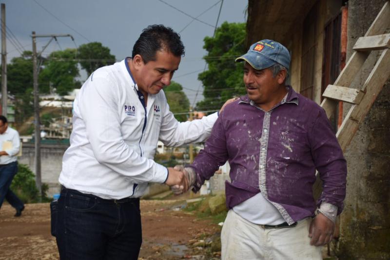 Hartazgo y enojo de colonos de Xalapa encuentra oídos en «Pipo» Vázquez
