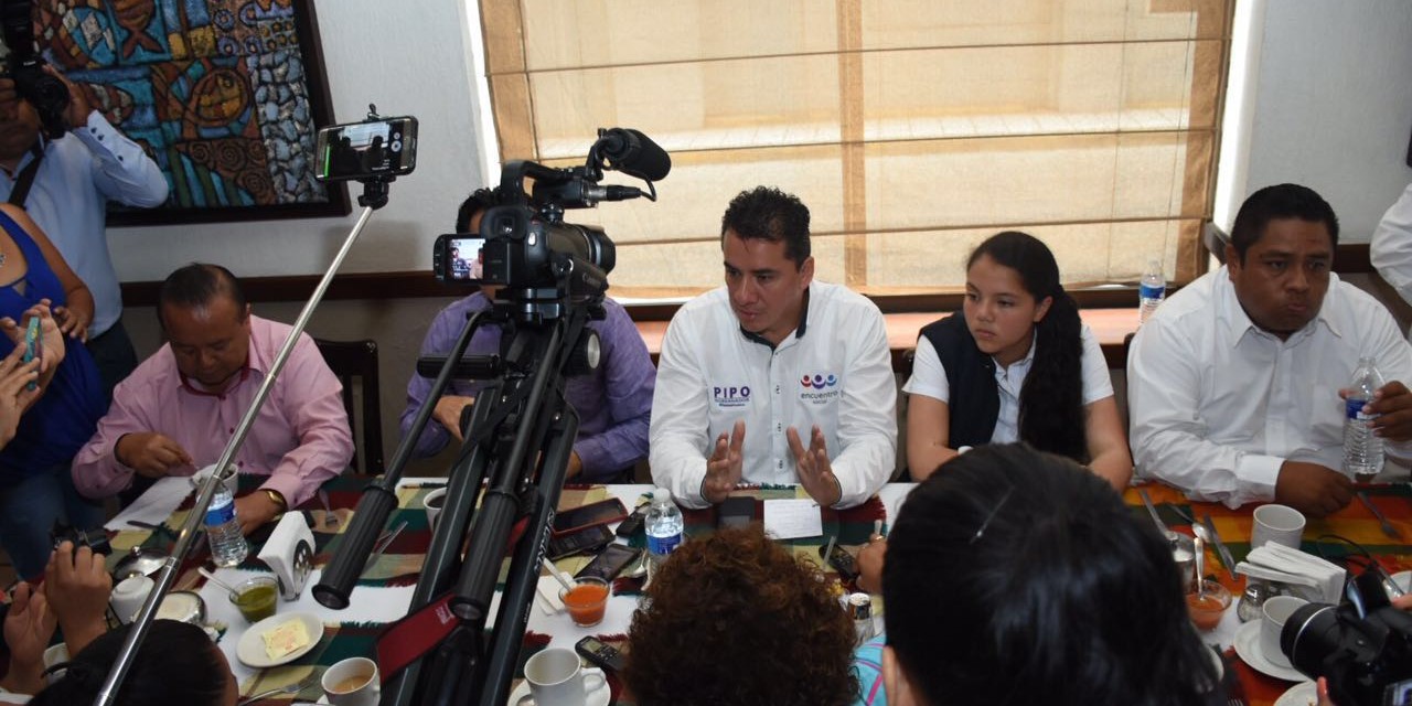 DESDE TUXPAN, «EL PIPO» DICE QUE LOS PUERTOS DE LA ENTIDAD DEBEN SER ALTAMENTE COMPETITIVOS