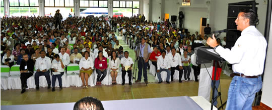 Más de mil 200 maestros tuxpeños, participaron en el primer Congreso de Participación Social en la Educación