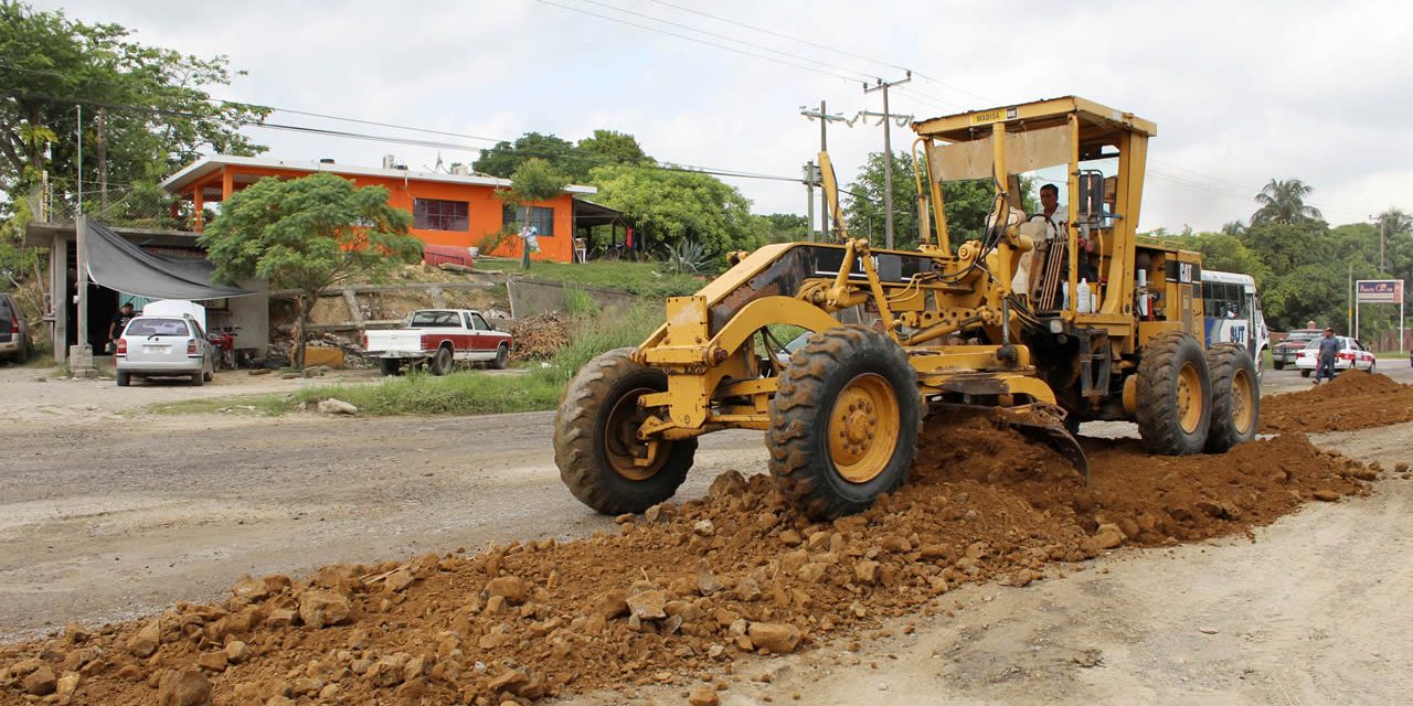 Inicia Ayuntamiento de Tuxpan, Rehabilitación Provisional del Libramiento