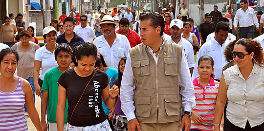Rehabilita gobierno municipal el infonavit Reyes Heroles en Tuxpan