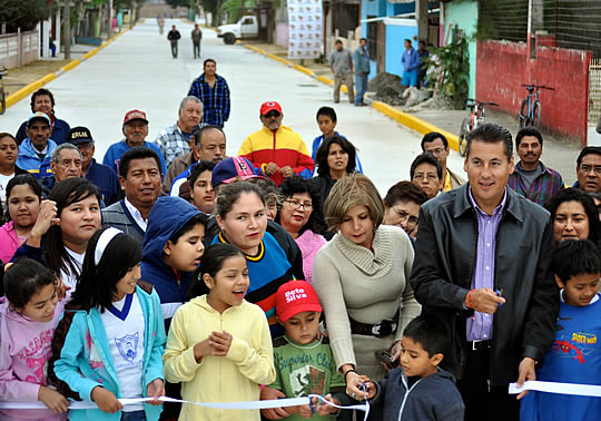 Inaugura ASR 2 mil 700 metros cuadrados de una nueva pavimentación en Tuxpan
