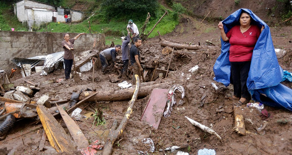 Habilita DIF Tuxpan centros de acopio para damnificados por «Earl»