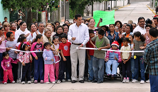 Entrega ASR una nueva pavimentación en Santiago de la Peña en Tuxpan