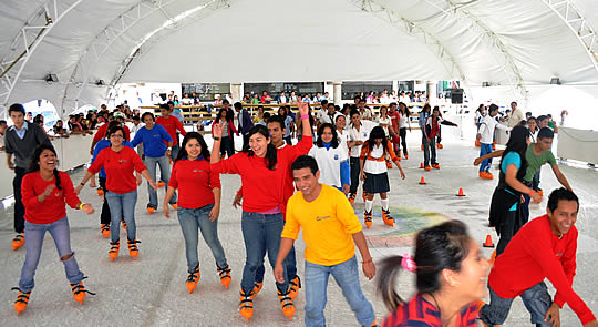 Inauguran pista de hielo en Tuxpan
