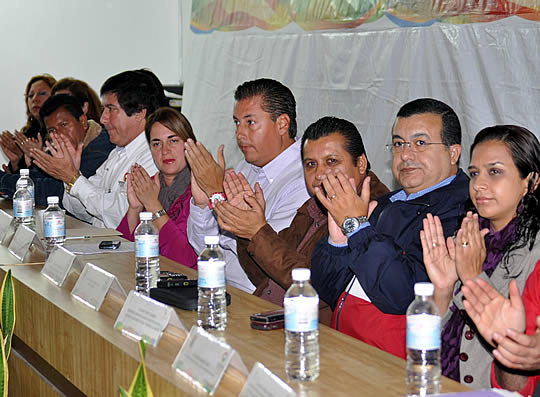 DIF forja las bases firmes para que la niñez tuxpeña vaya hacia adelante