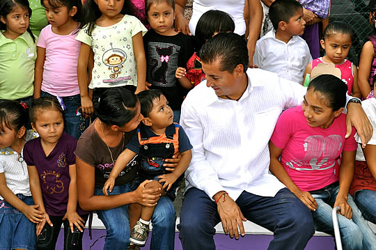Continua el apoyo a las escuelas rurales en Tuxpan