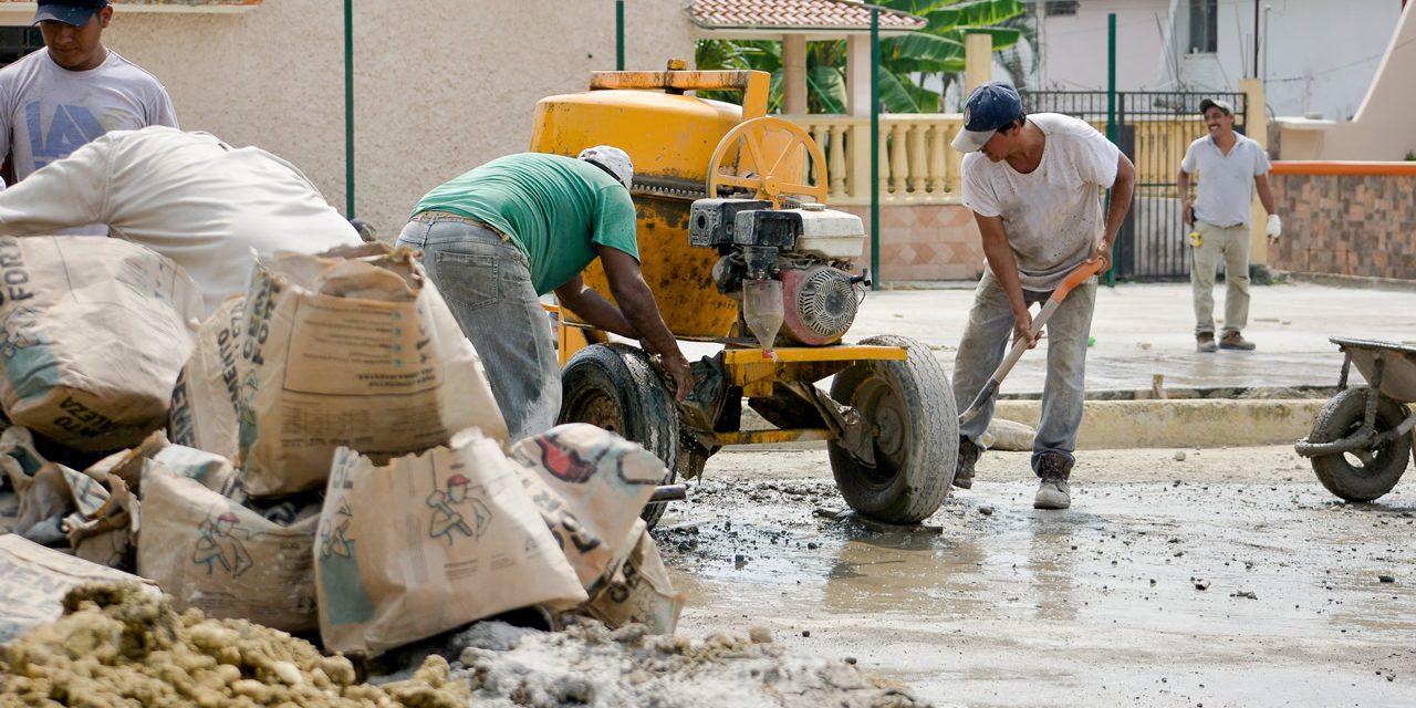 Ayuntamiento de Tuxpan al Pendiente de Culminación de Obras