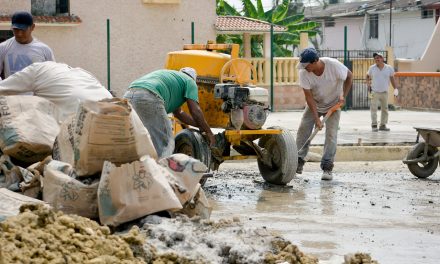 Ayuntamiento de Tuxpan al Pendiente de Culminación de Obras