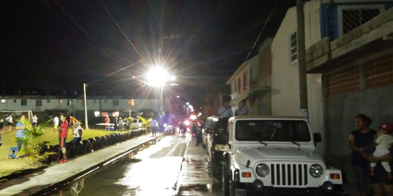 Ayuntamiento de Tuxpan y SUTERM 55, Iluminaron Reyes Heroles