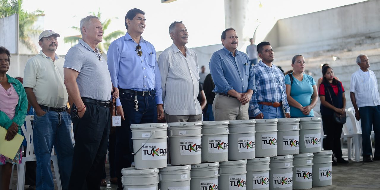 Entrega Ayuntamiento de Tuxpan, Apoyos Sociales