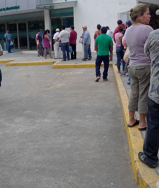 CFE sin energía eléctrica para realizar cobros