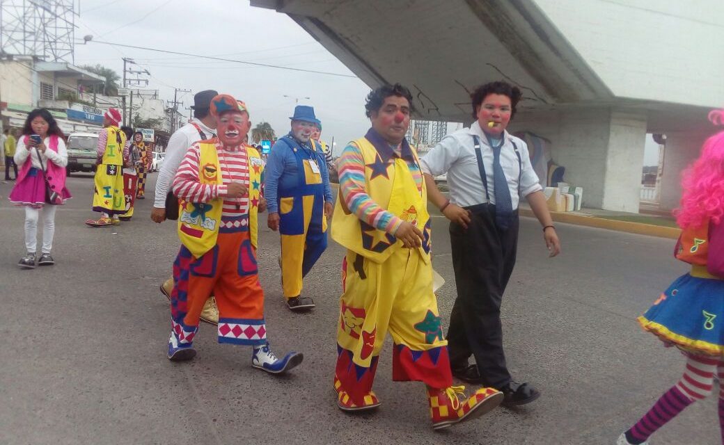 Payasos celebran su día