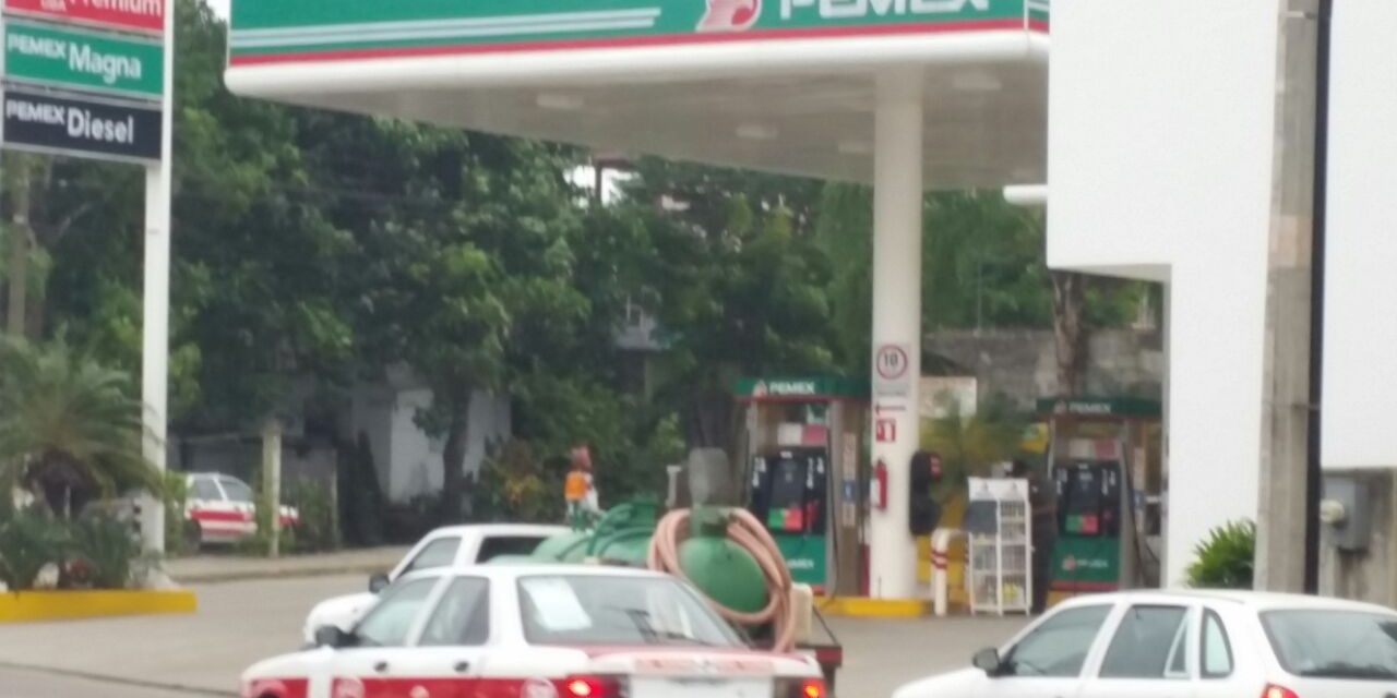 Gasolineras piden se les garantice abasto de combustibles para el 2017