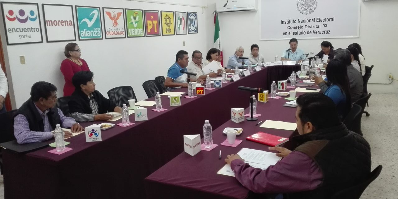 Sesiona Consejo Distrital del INE, presentan informe de avance del proceso electoral