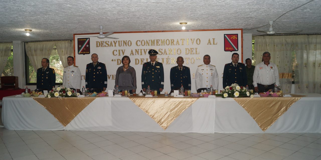 Conmemora Ejercito Mexicano su 104 aniversario