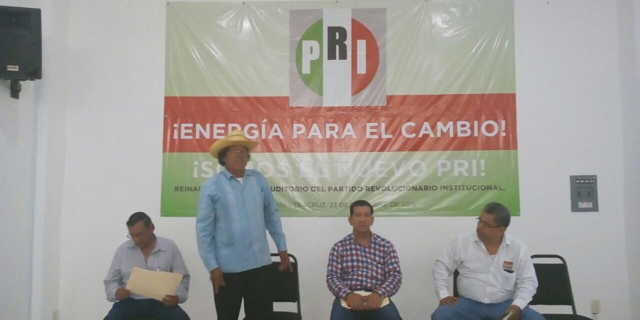 Priistas hartos del método de imposición, se manifiestan