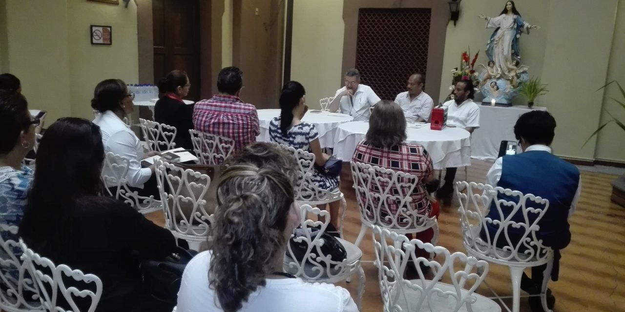 Obispo de Tuxpan y Autoridades sostienen reunion