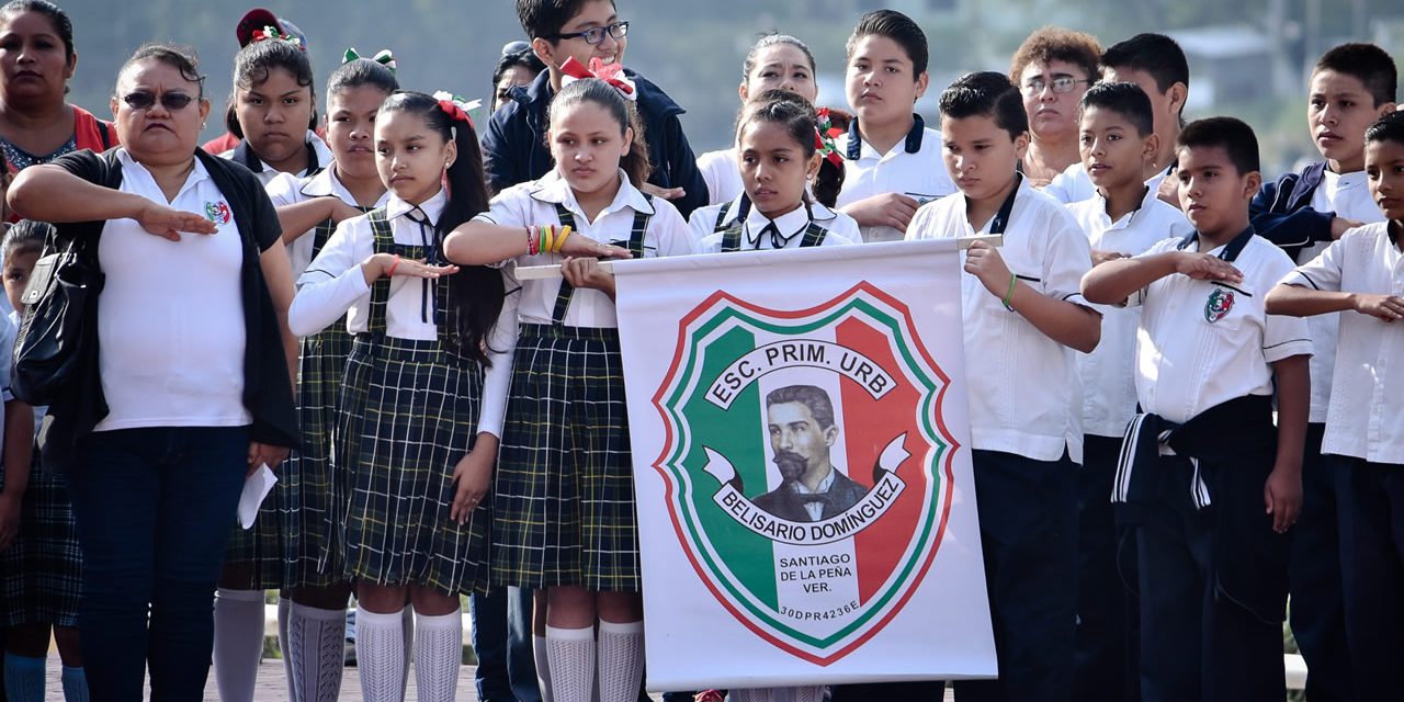 Reciben 50 Escuelas, Apoyos del Ayuntamiento de Tuxpan