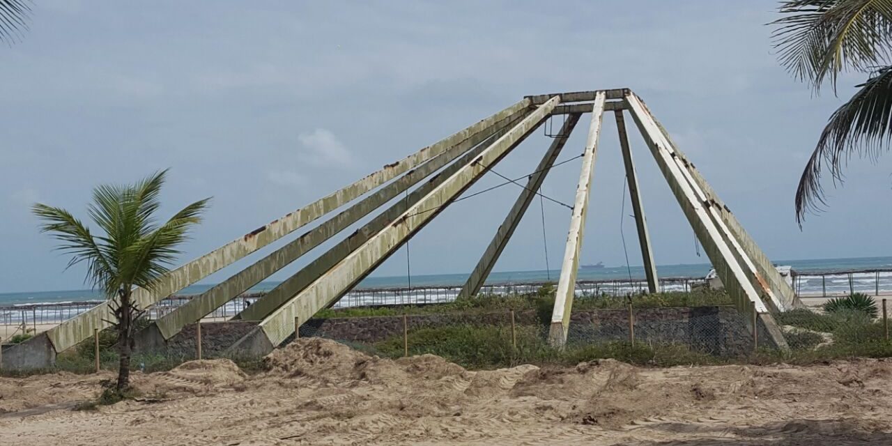 Buscan darle utilidad a elefantes blancos de la zona de playa