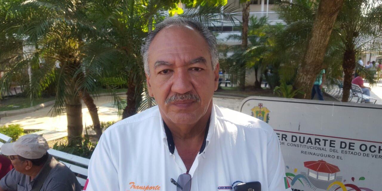 Transportistas paran unidades, ya no es negocio; AMOTAC