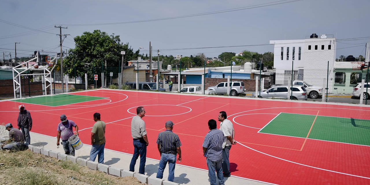 Supervisa Ruiz Díaz, Construcción de Espacios Deportivos
