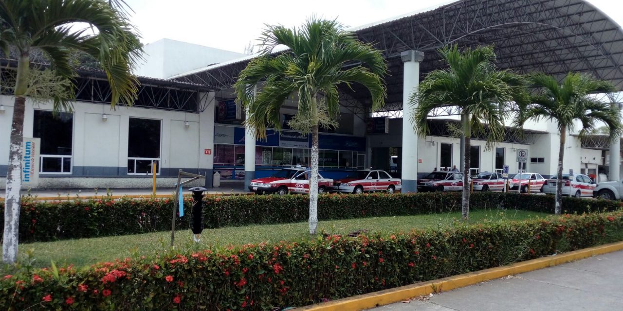Saturada Central Camionera por temporada vacacional