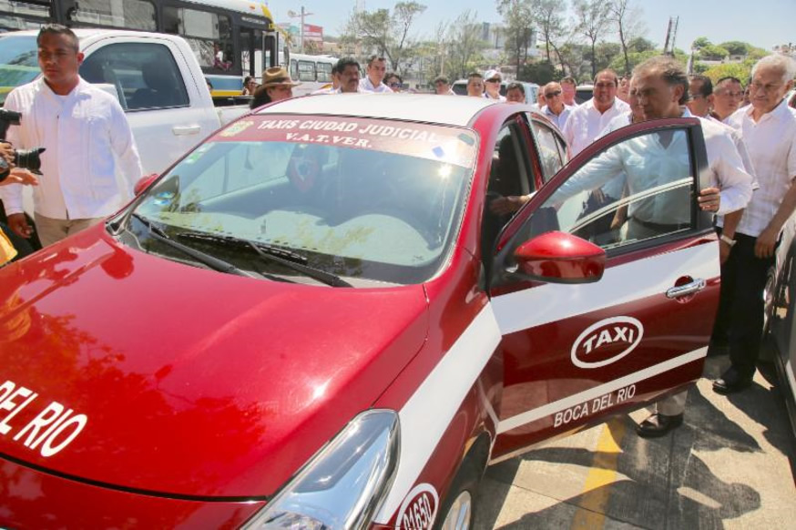 «Se regularizará el transporte público para que el servicio sea mejor, seguro y eficiente»: Gobernador Yunes