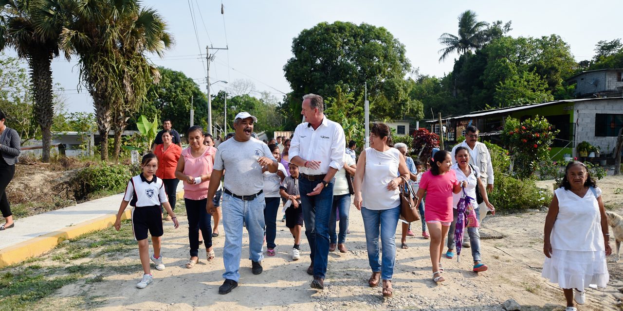 Raúl Ruiz Entrega Obras en la Manuel Ávila Camacho
