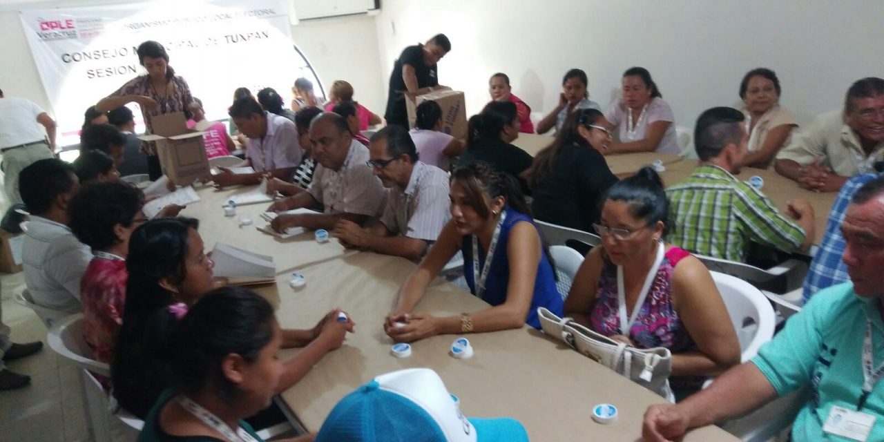 Garantizan entrega de paquetes electorales