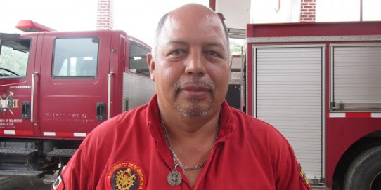 Continúan combatiendo incendio en Tular