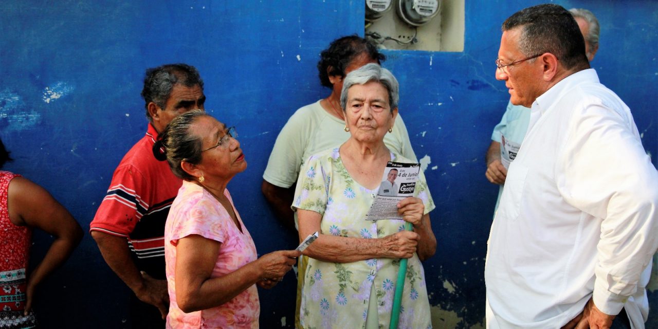 Gobierno incluyente para servir bien a Tuxpan, propone Everardo Gustin