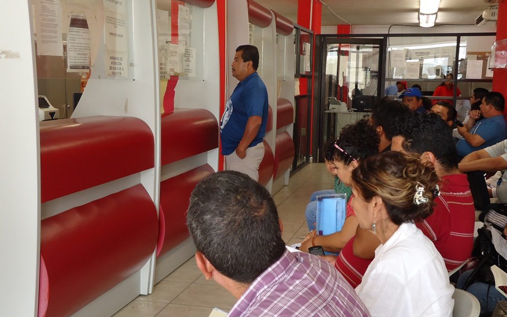 Siguen sin llegar placas a Tuxpan
