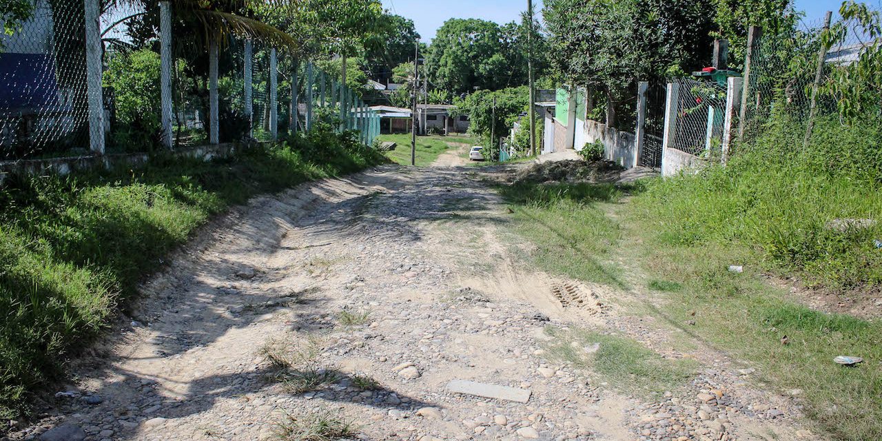 Continúan gestionando agua potable para Circuito Antorchista