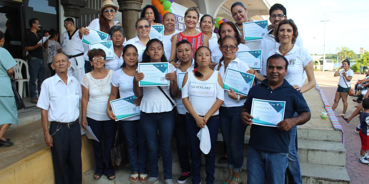 DIF Tuxpan capacita para el autoempleo a más de mil 600 personas