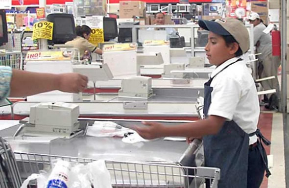 DIF realiza vigilancia de menores que trabajan