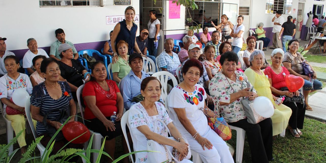 Celebra DIF Tuxpan el día del Adulto Mayor  con jornadas de salud y recreativas