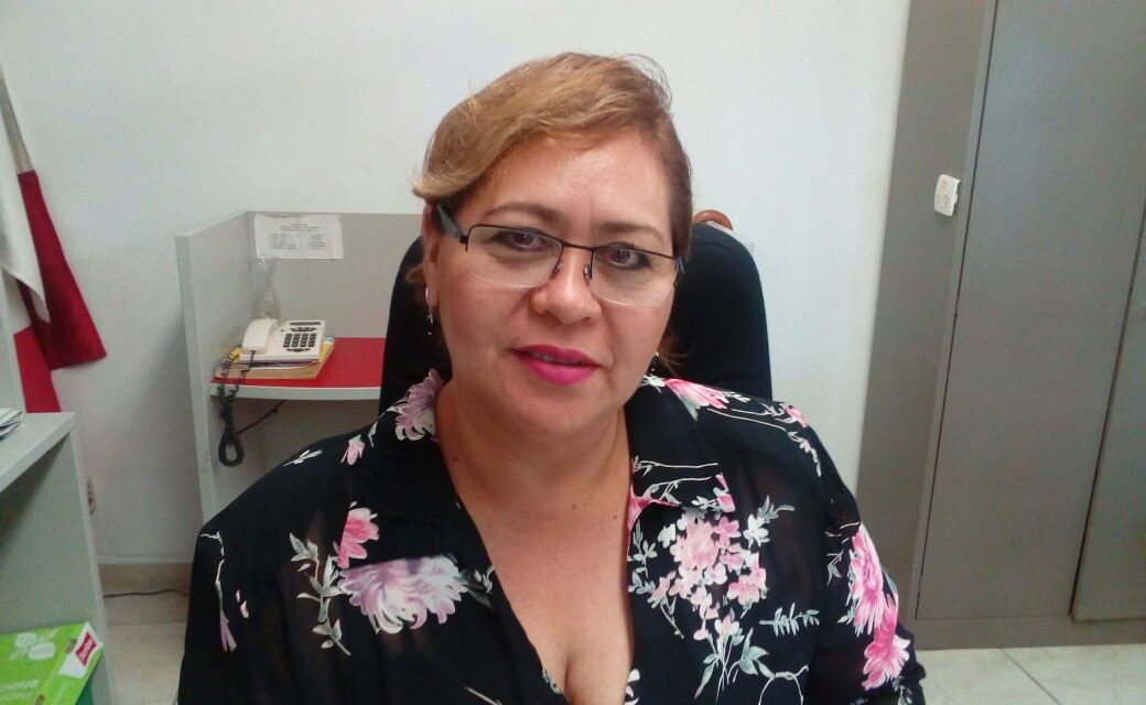 Avanza entrega de placas a automovilistas