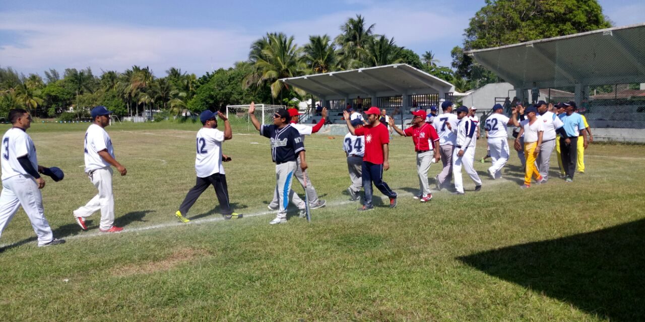 Concluye primera vuelta en la justa del Softbol