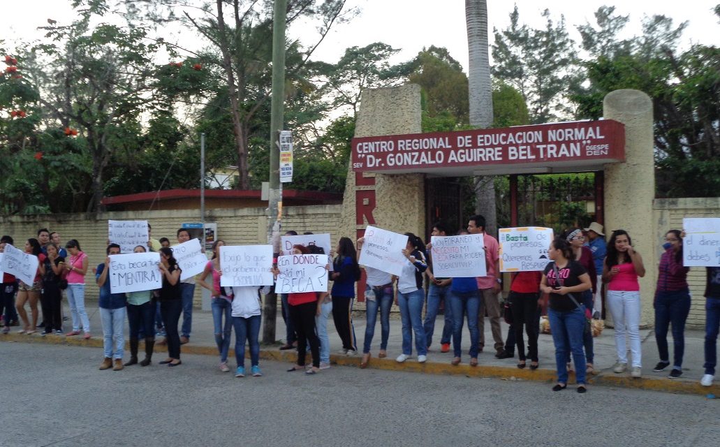 Sin becas desde Duarte