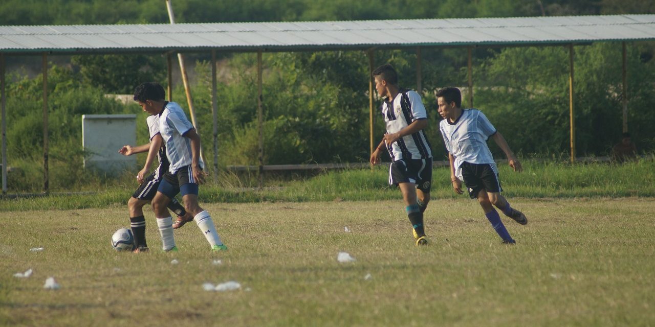 Puerto Pesquero ganó por goliza de 7 a 1 a los Leones FC
