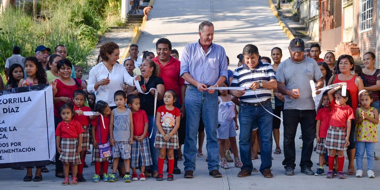Alcalde Raúl Ruiz Inaugura Pavimentación en Colonia Olímpica