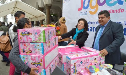 Agradece Presidenta del DIF apoyo total al Juguetón 2018