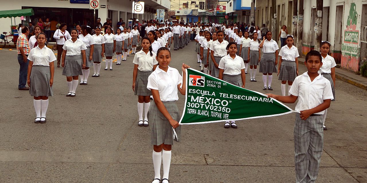 Conmemoran 50 Aniversario de Telesecundarias