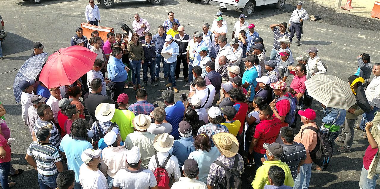 Toño Aguilar da solución pacífica al conflicto entre ejidatarios y la SCT