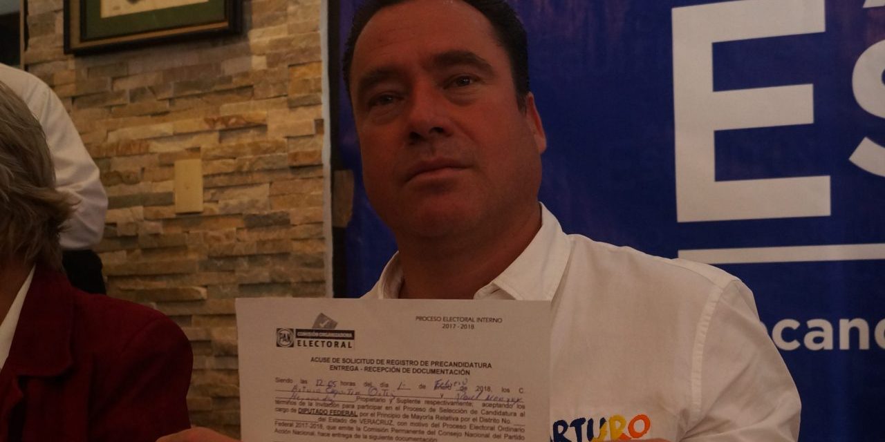 Arturo Esquitin va por la Diputación Federal