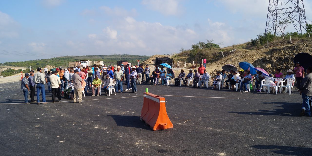 Tras llegar a un acuerdo, levantan bloqueo en la Tuxpan-Tampico