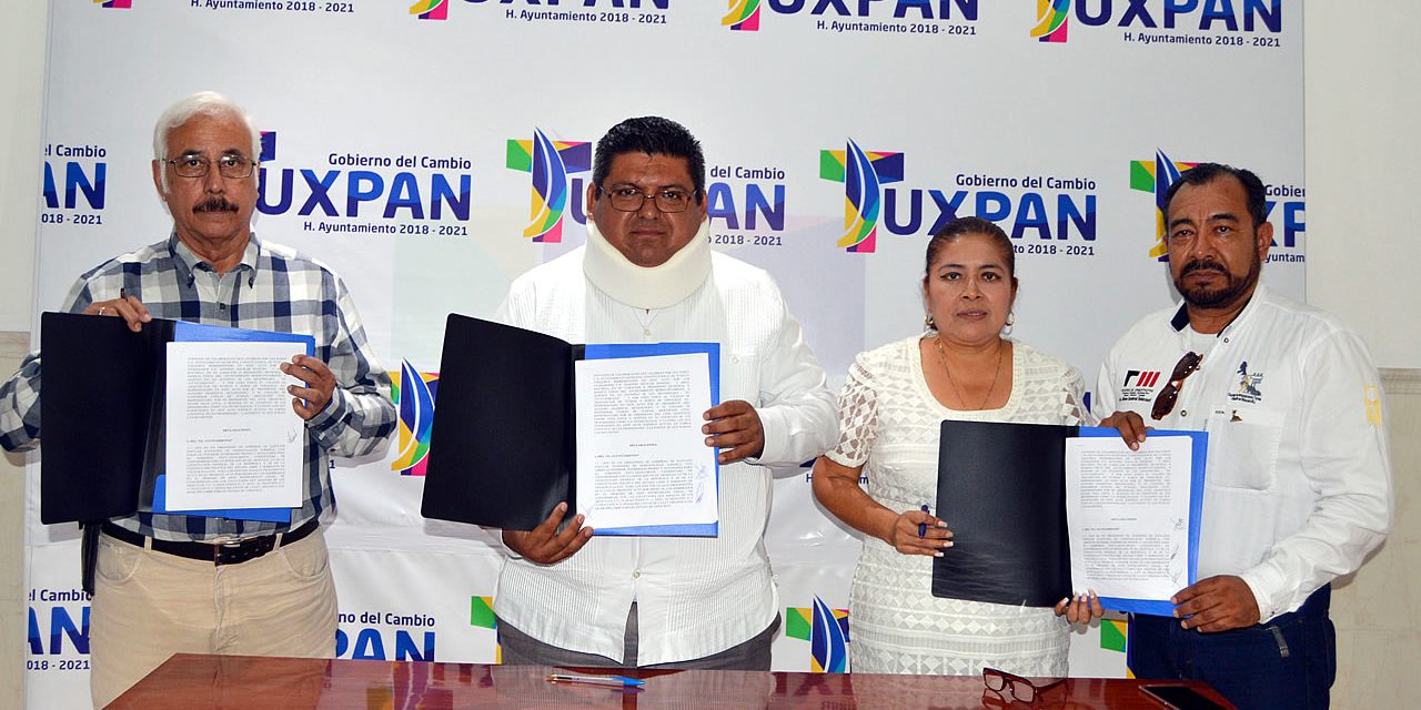 Firma de convenio entre colegios de Arquitectos e Ingenieros con Gobierno Municipal
