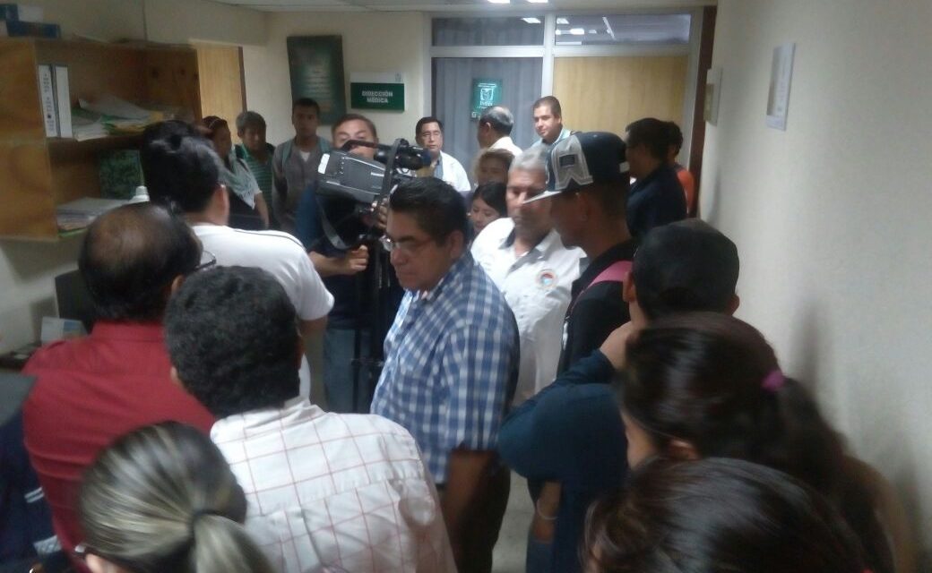 Organizaciones sindicales exigen atención adecuada en el IMSS Tuxpan