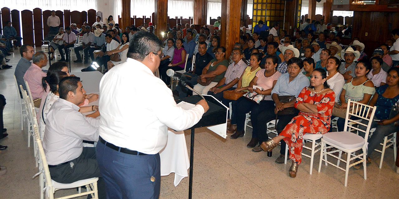 Capacitan a agentes y subagentes municipales